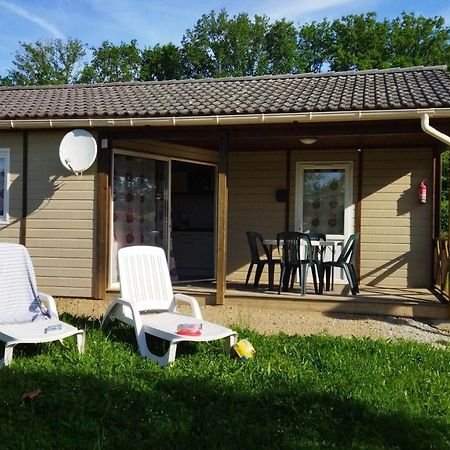 Complexe Touristique La Montagne Limousine Hotel Chamberet Екстериор снимка
