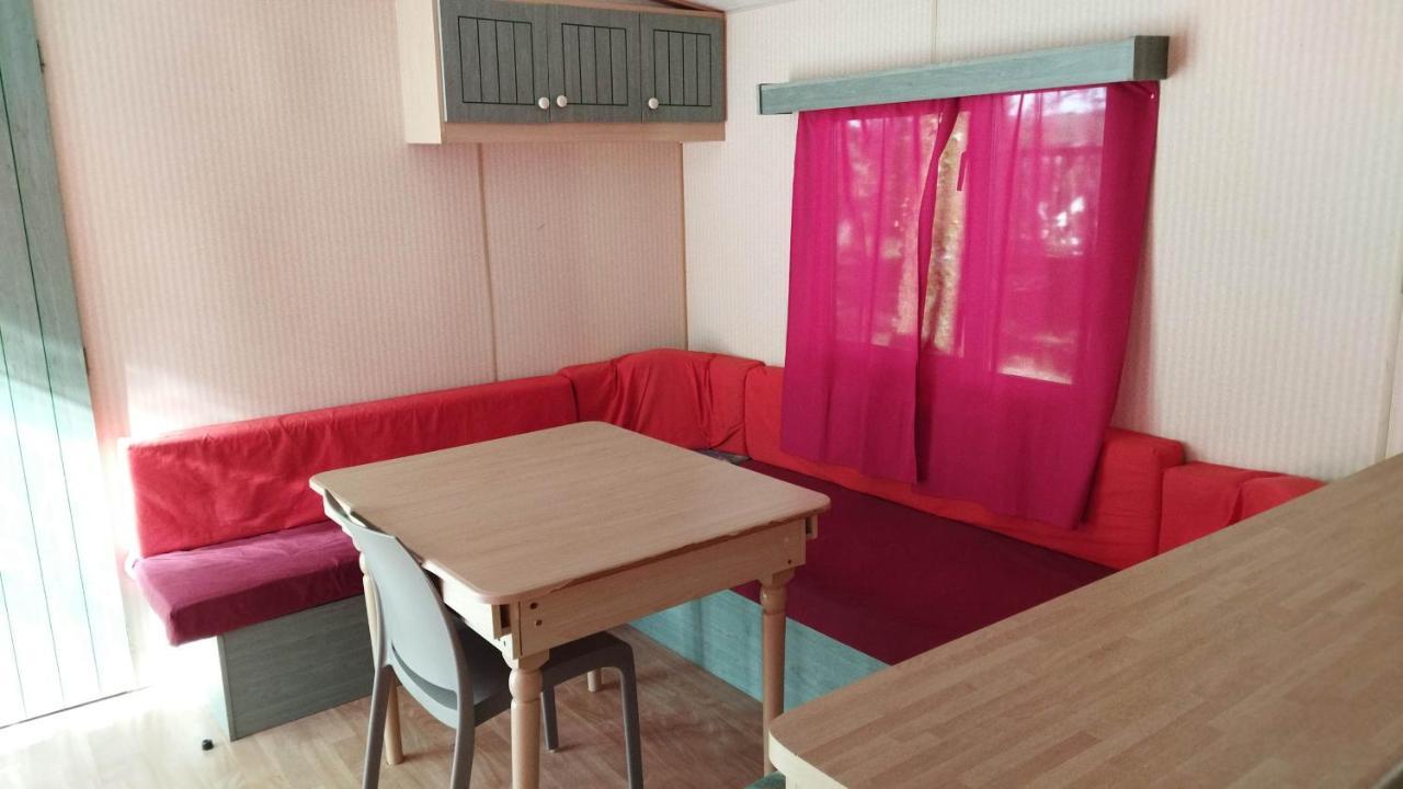 Complexe Touristique La Montagne Limousine Hotel Chamberet Екстериор снимка